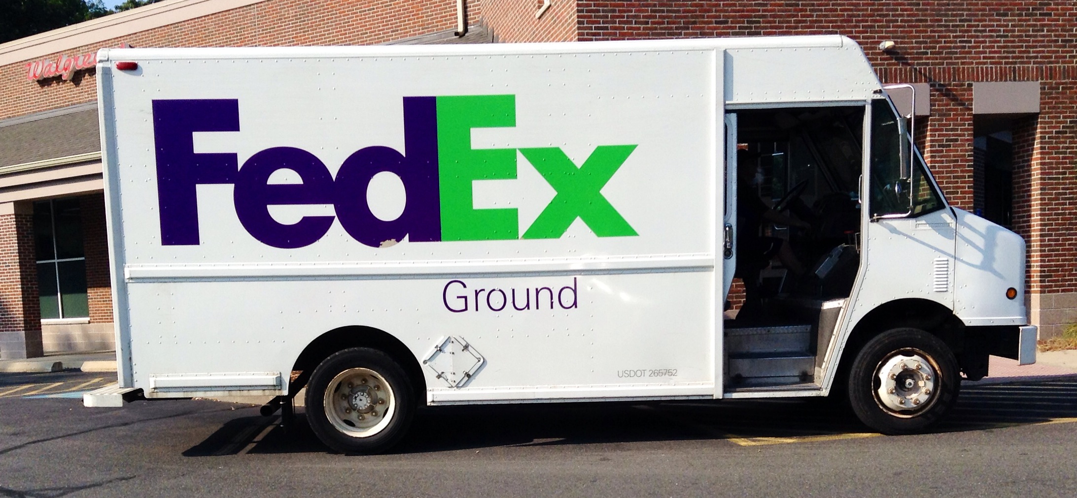 FedEx Holiday Season